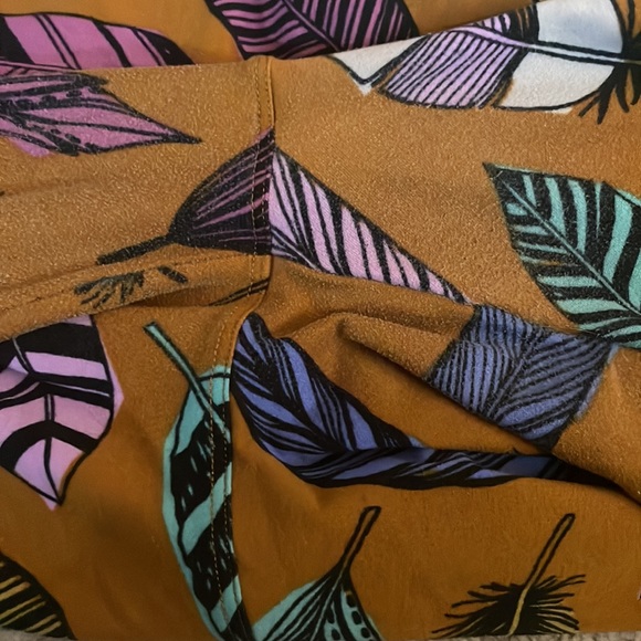 LuLaRoe leggings - Picture 3 of 5